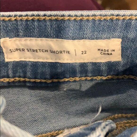 🌟 PacSun Super Stretch Shortie Jean Shorts - Size 22 - Picture 4 of 4
